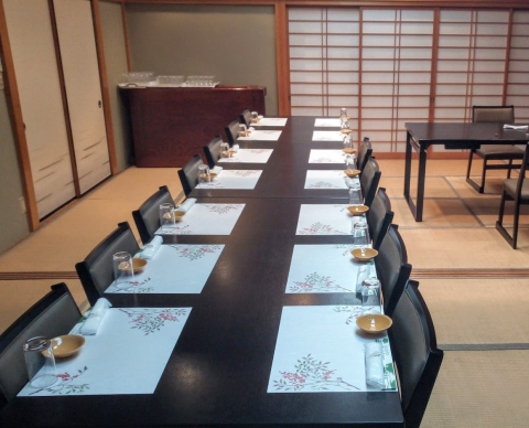 井上商店 いのうえ 宴会 忘年会 新年会 法事 仕出し 弁当 小山市 間々田 網戸